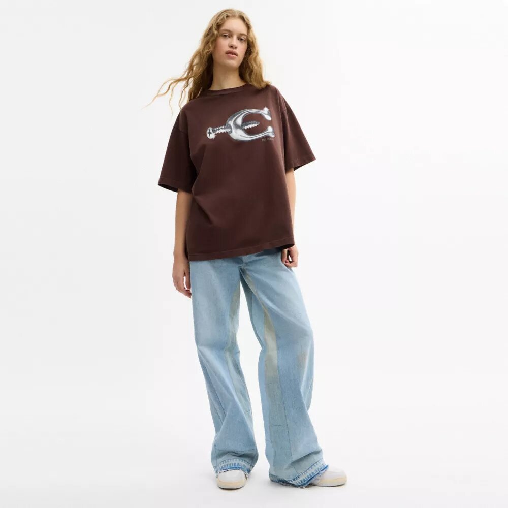 Χαλαρό T-shirt με μεταλλικά στοιχεία από βιολογικό βαμβακερό ύφασμα