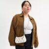 Μικρή τσάντα τύπου crossbody Teri με λουλουδάτο απλικέ