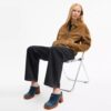 Mules με τακούνι και ανάγλυφο «C» σε χρώμα Loved Denim