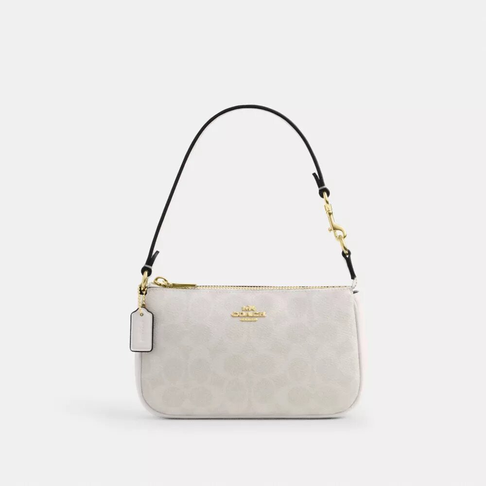 Nolita 19 από το Signature Canvas
