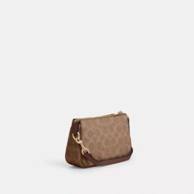 Nolita 19 από το Signature Canvas