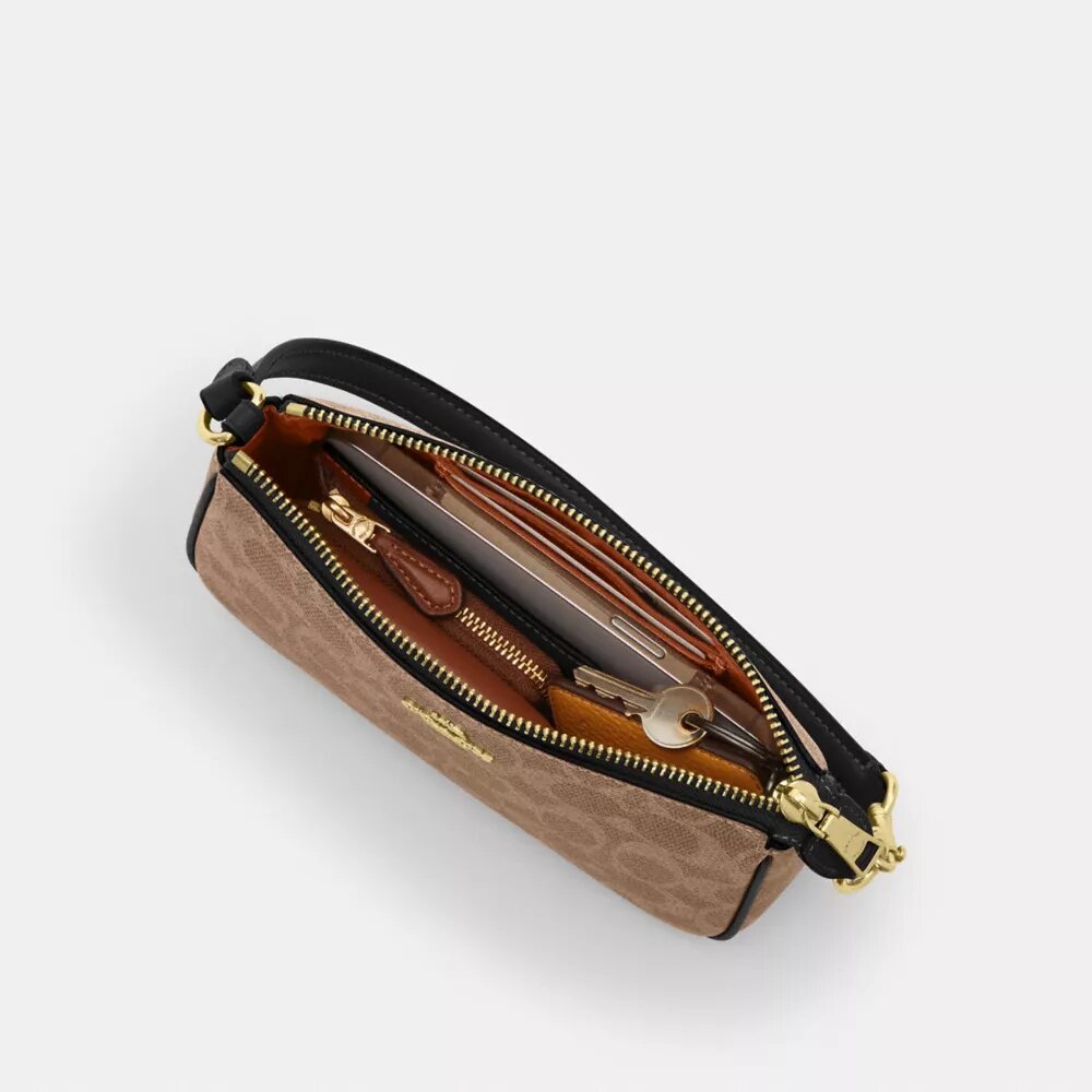Nolita 19 από το Signature Canvas