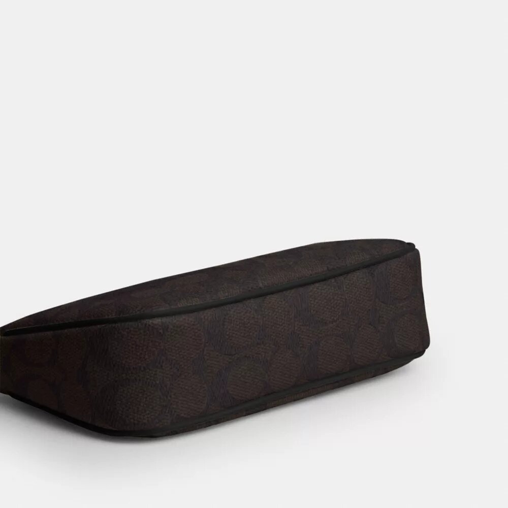 Nolita 19 από το Signature Canvas