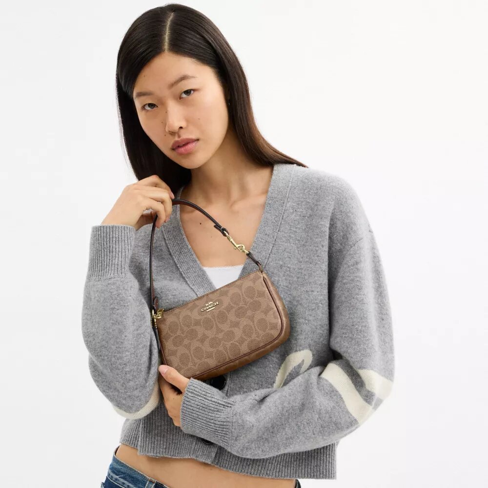 Nolita 19 από το Signature Canvas