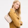 Nolita 19 από το Signature Canvas