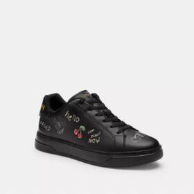 Ψηλά Sneakers με σχέδιο σκίτσου