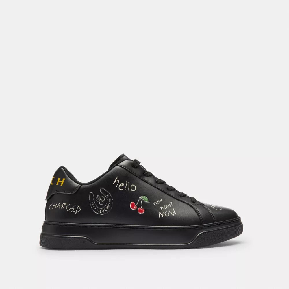 Ψηλά Sneakers με σχέδιο σκίτσου