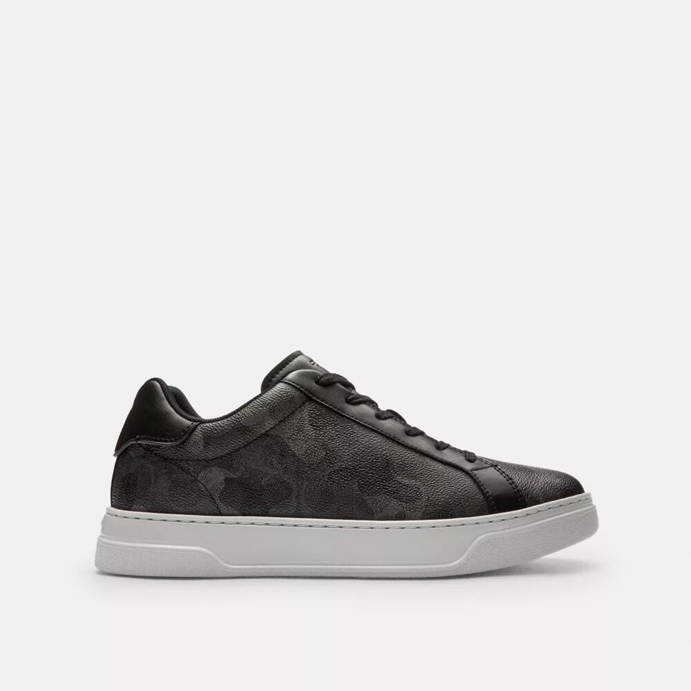 Ψηλά Sneakers με το χαρακτηριστικό καμουφλάζ μοτίβο