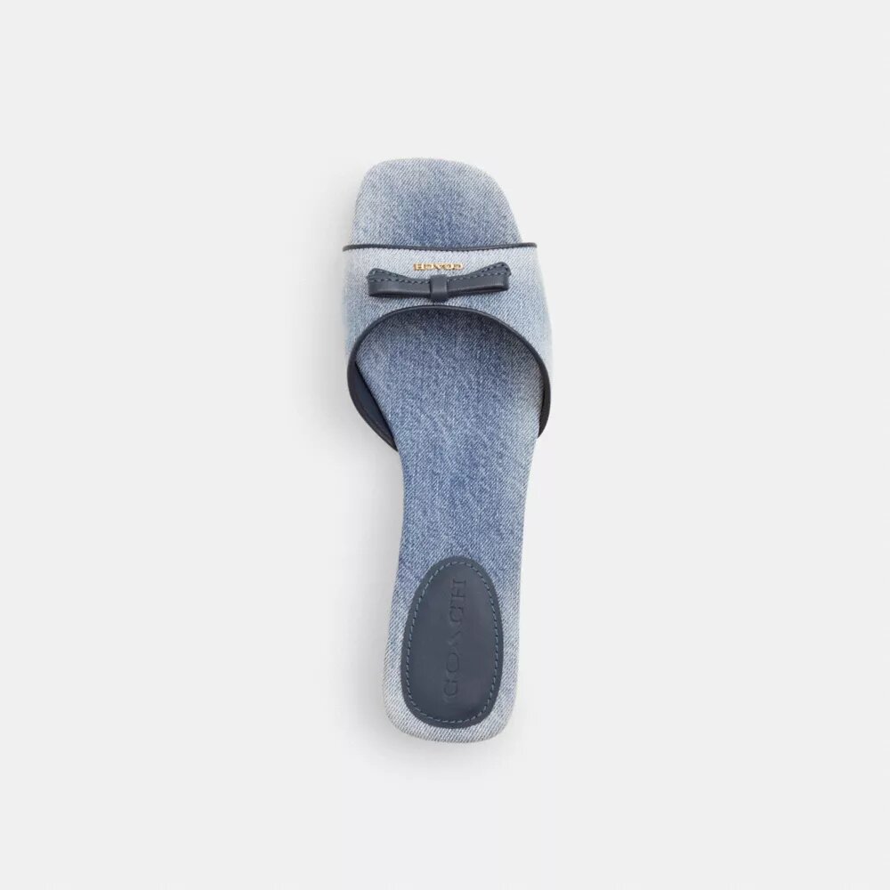 Σανδάλια με τακούνι και φιόγκο σε Loved Denim