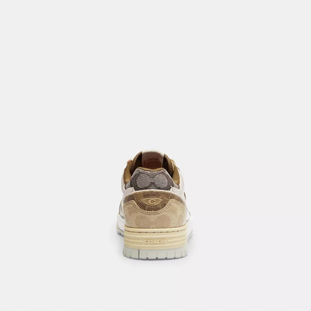 Sneakers Soho σε χαρακτηριστικό στυλ