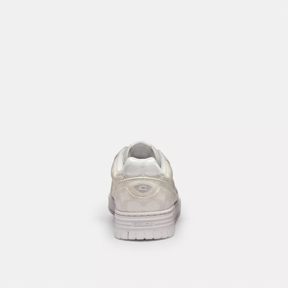 Sneakers Soho σε χαρακτηριστικό στυλ