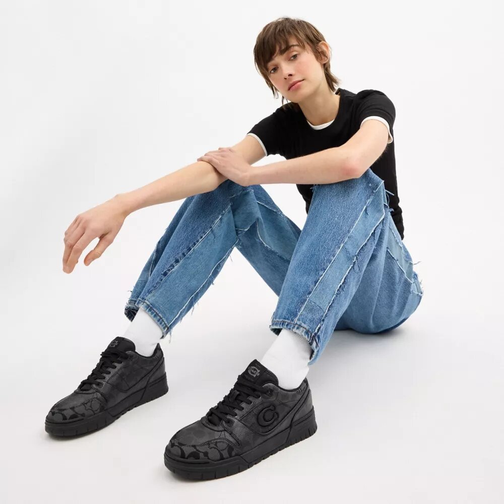 Sneakers Soho σε χαρακτηριστικό στυλ