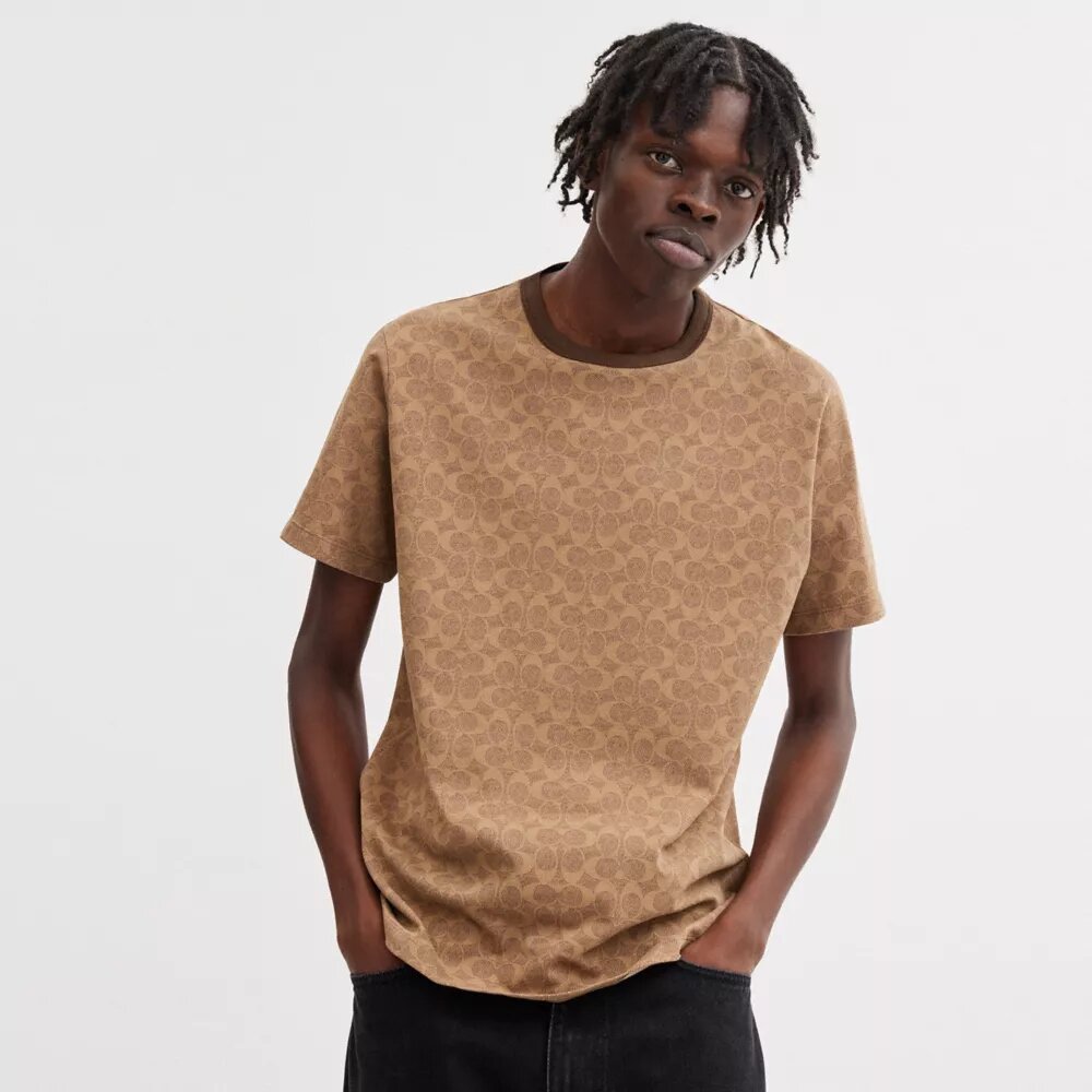 T-shirts με το λογότυπό μας