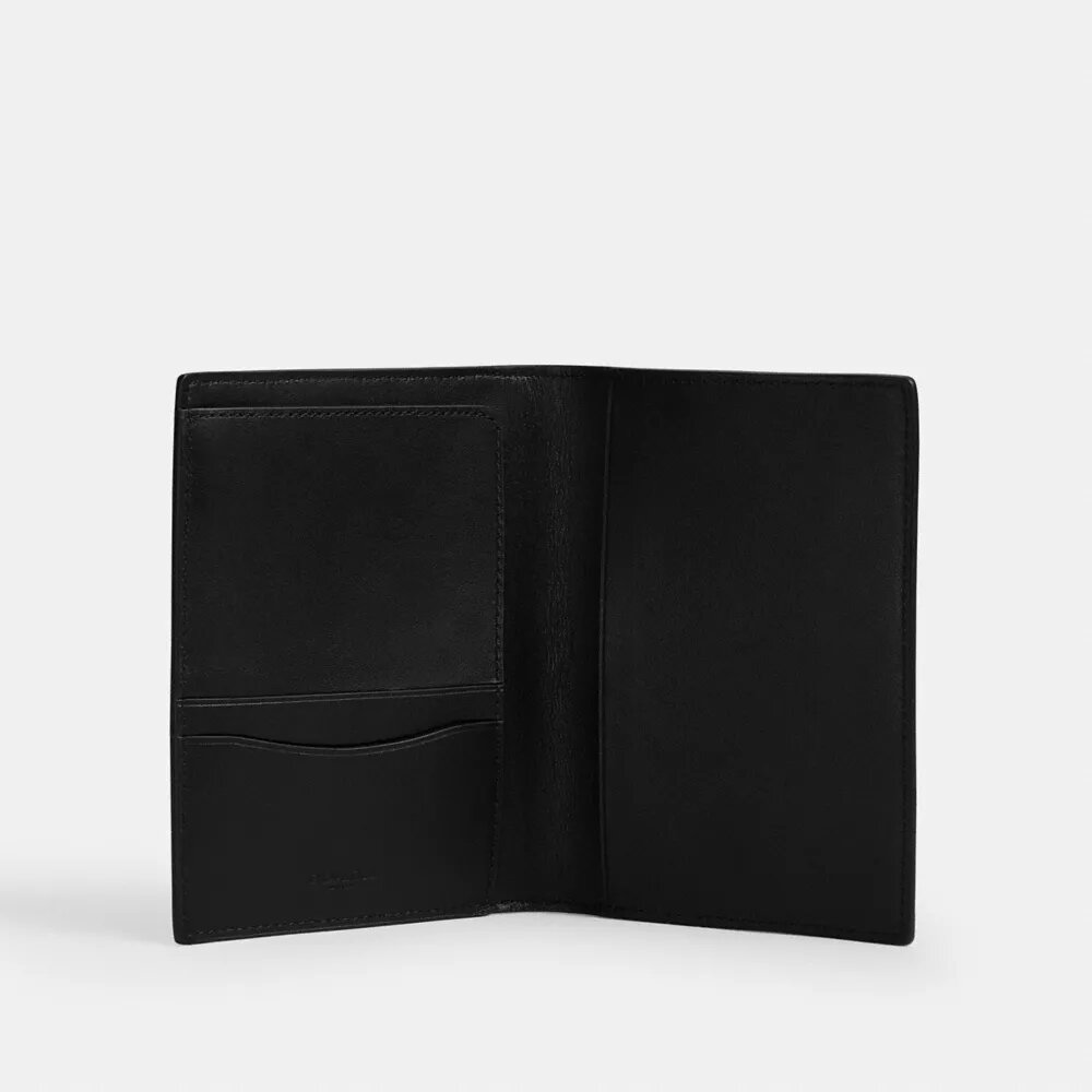 Θήκη διαβατηρίου από το Signature Canvas με ετικέτες