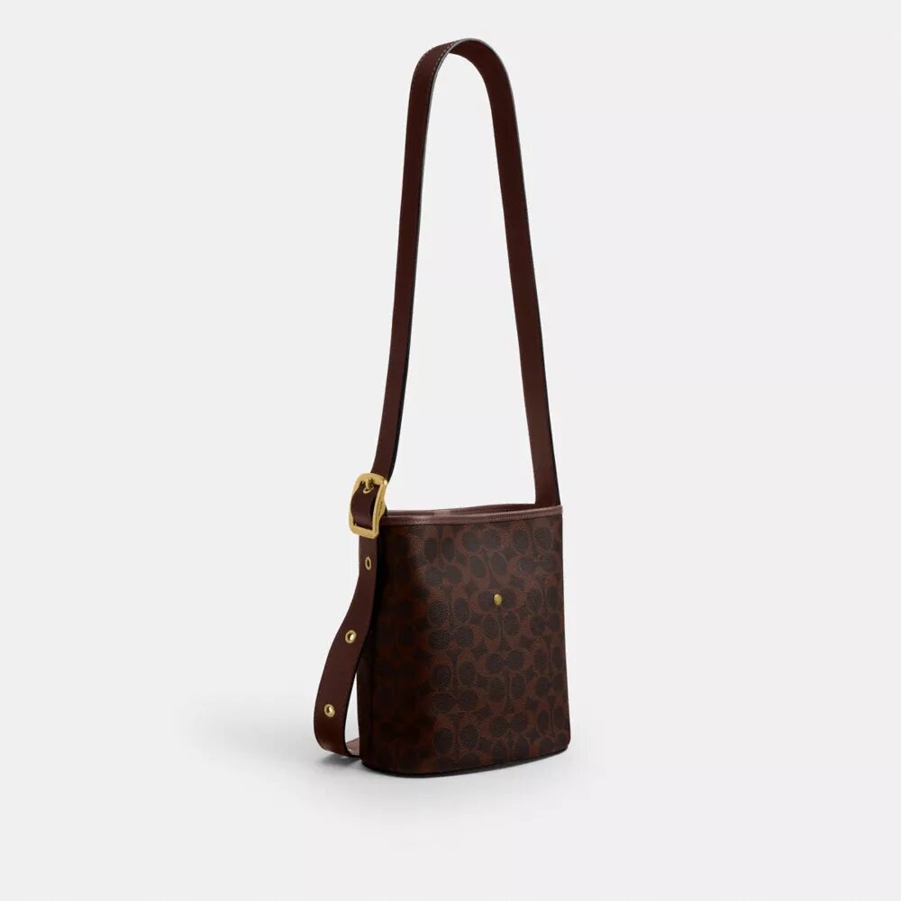 Τσάντα Bleecker Bucket 21 σε Signature Canvas