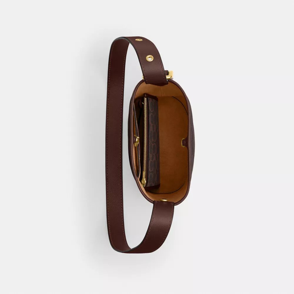 Τσάντα Bleecker Bucket 21 σε Signature Canvas