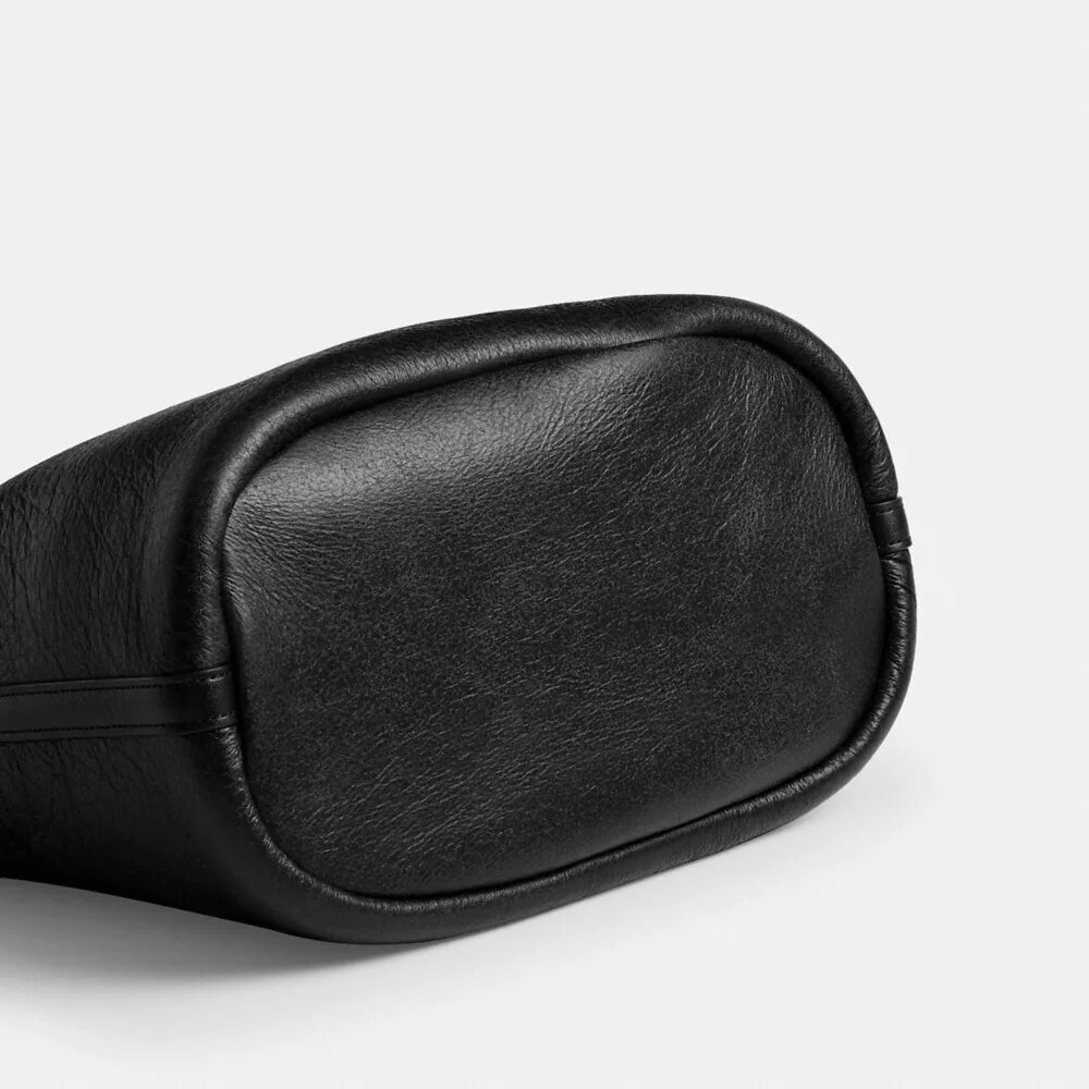 Τσάντα Bleecker Bucket από shearling