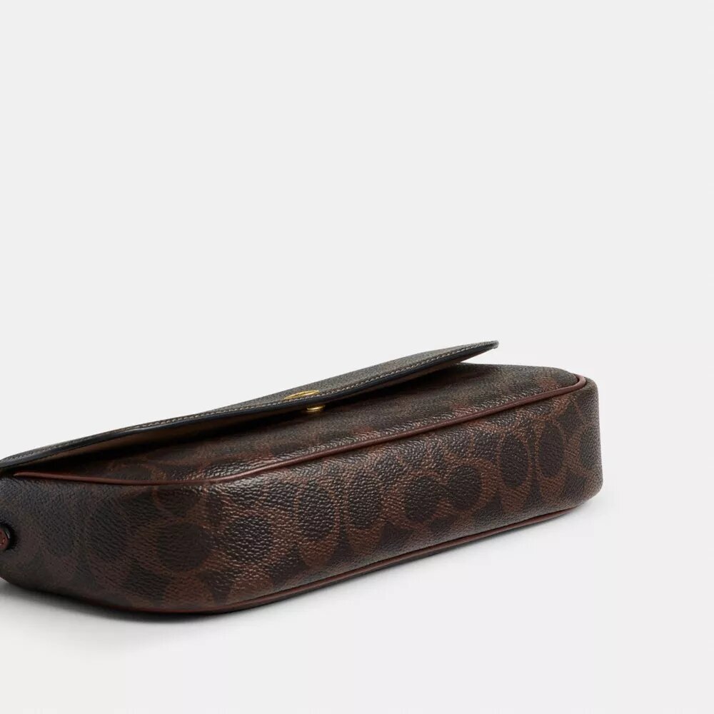 Τσάντα Brook με πτερύγιο και αλυσίδα από το Signature Canvas