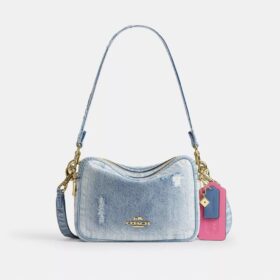 Τσάντα Carey για φορά χιαστί σε Loved Denim με γούρια