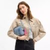 Τσάντα Carey για φορά χιαστί σε Loved Denim με γούρια