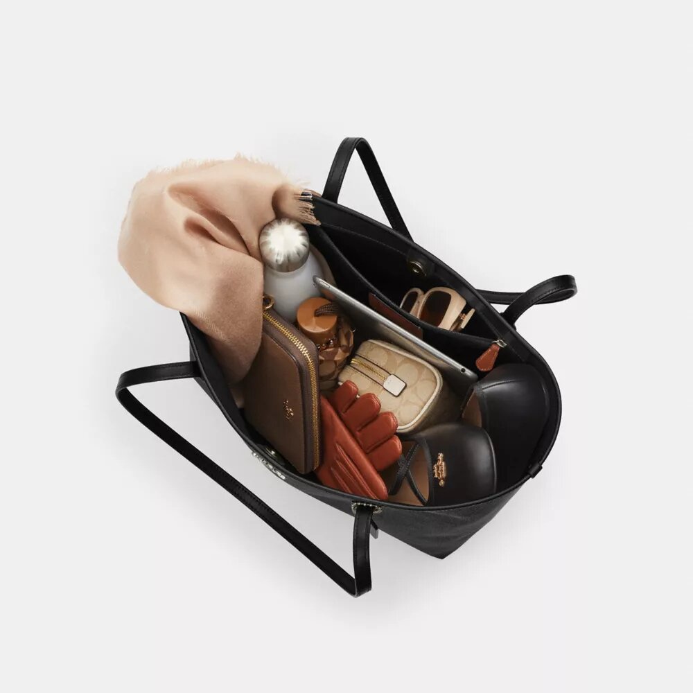 Τσάντα City Tote από το Signature Canvas