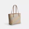 Τσάντα City Tote από το Signature Canvas Rainbow