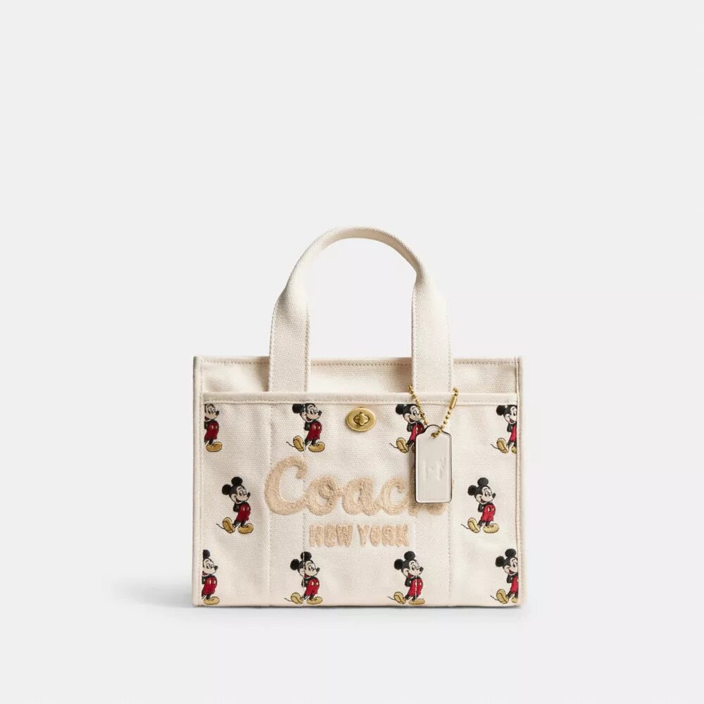 Τσάντα Disney X Coach Cargo Tote Bag 26 με τον Μίκυ Μάους από καμβά αναγεννημένου βαμβακιού