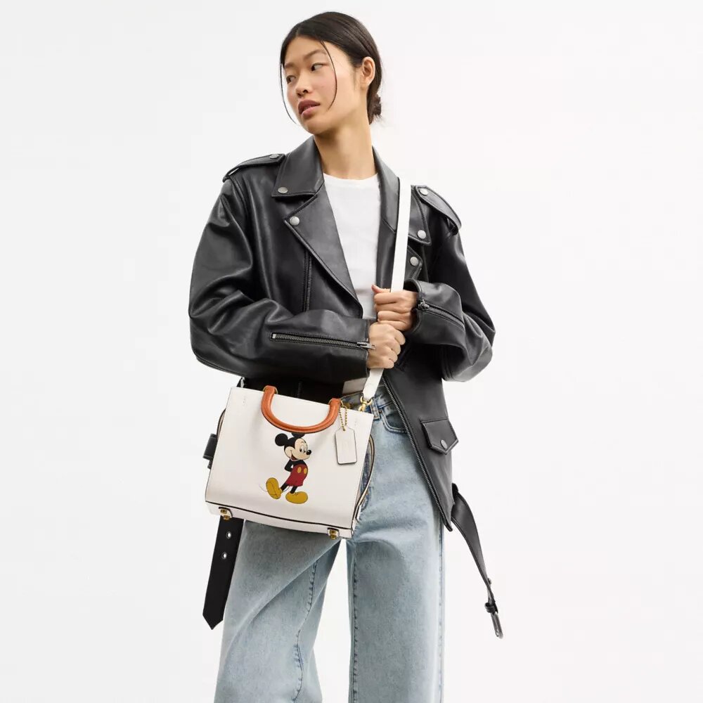 Τσάντα Disney X Coach Rogue 25 με τον Μίκυ Μάους