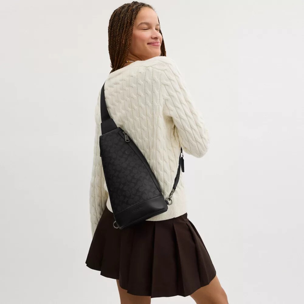 Τσάντα Dominic Sling Pack από Signature Canvas