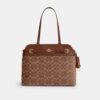 Τσάντα Easton Tote σε χαρακτηριστική σενίλ