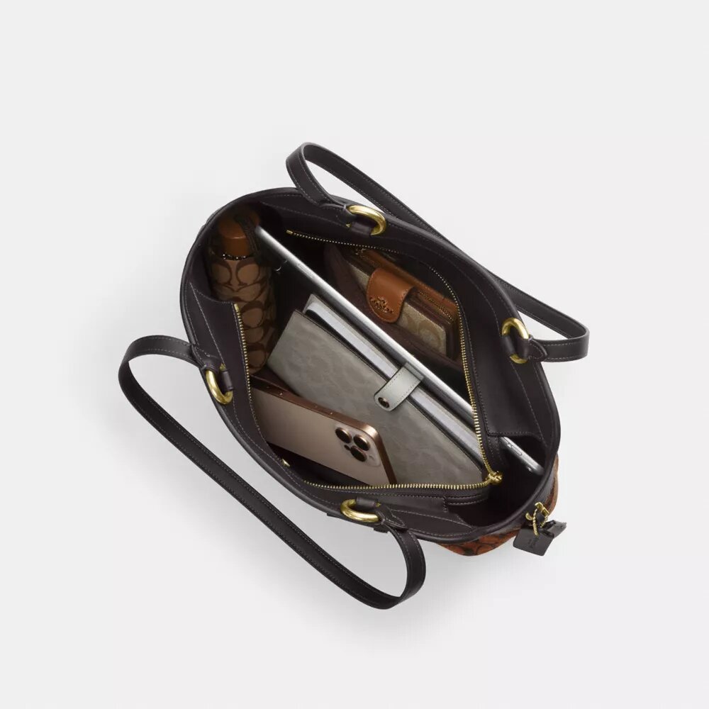 Τσάντα Easton Tote σε χαρακτηριστική σενίλ