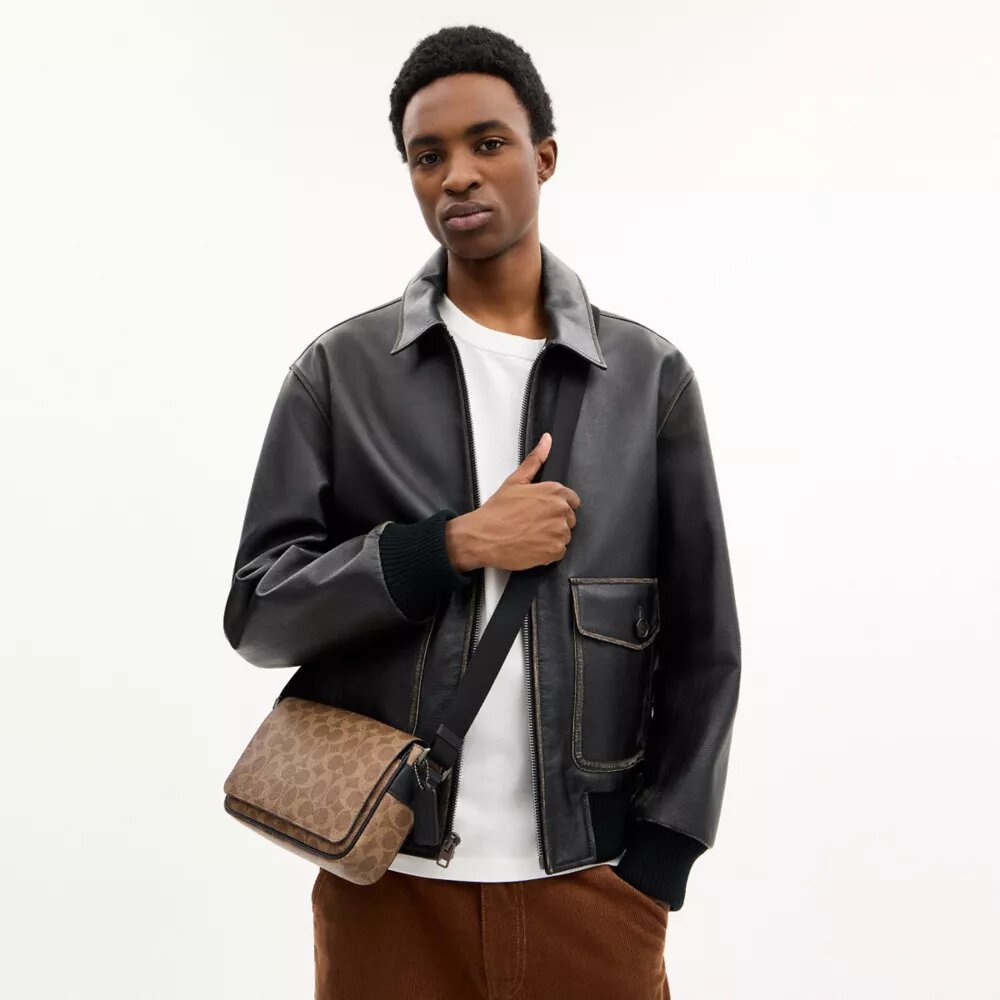 Τσάντα Jack Small Flap Χιαστί από Signature Canvas