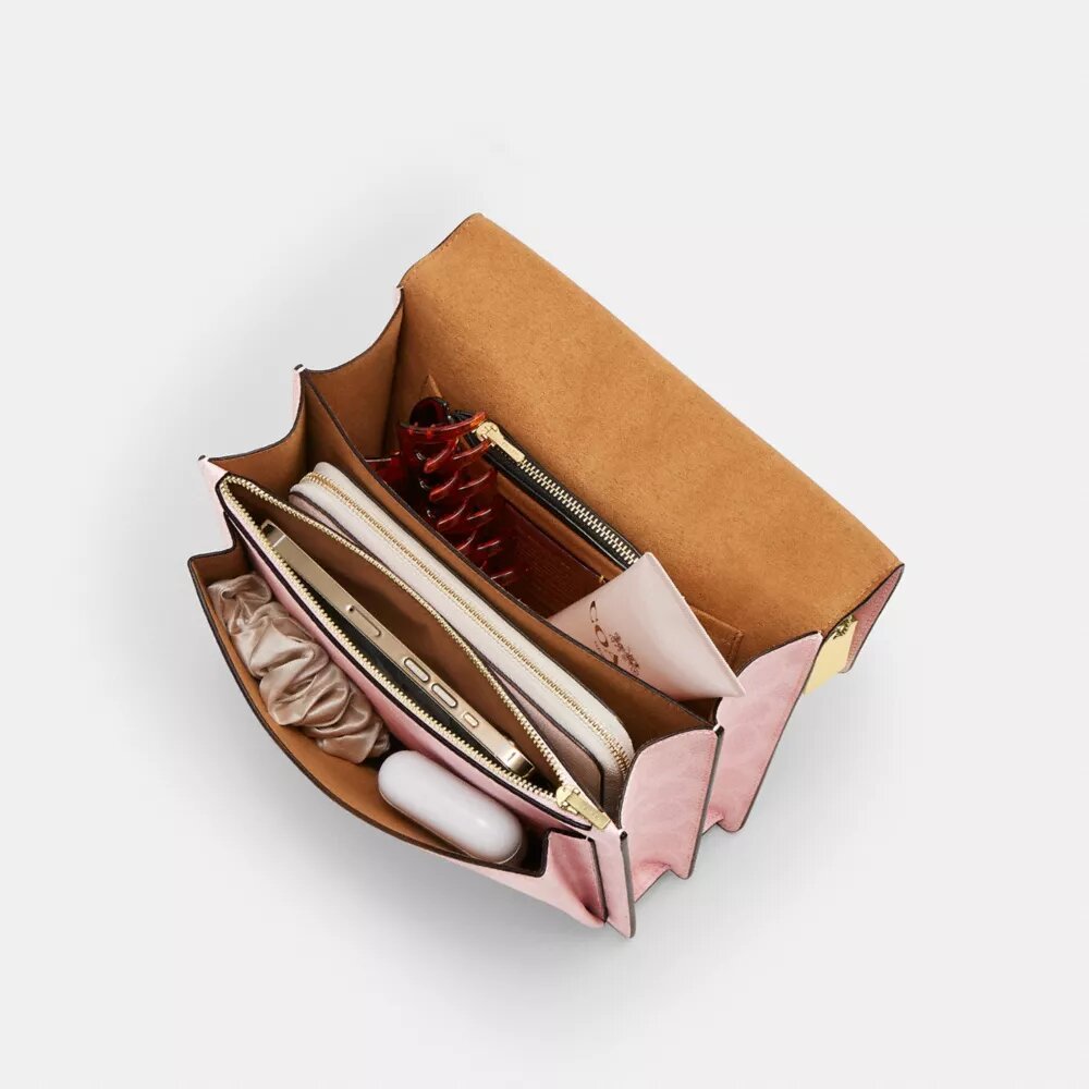Τσάντα Klare για φορά χιαστί από Signature Canvas με Γούρια