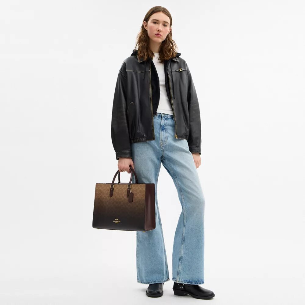 Τσάντα Maggie Tote από Signature Canvas Ombre