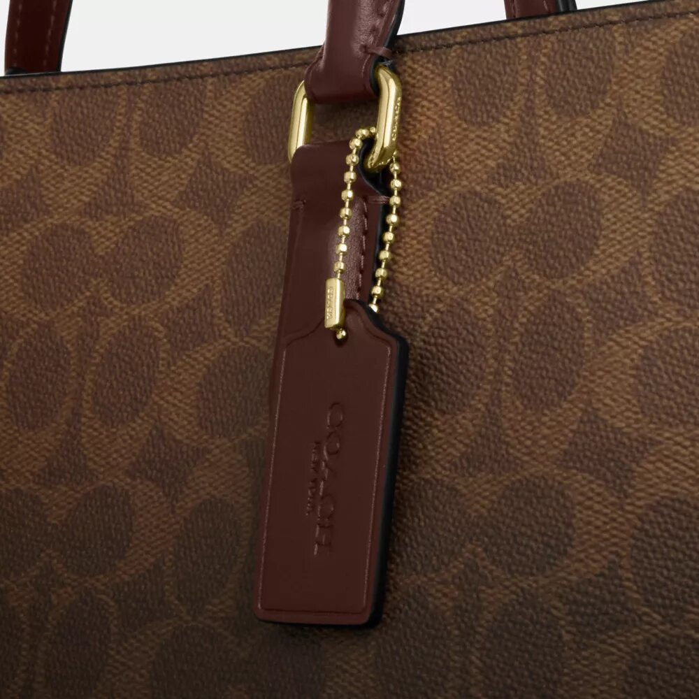 Τσάντα Maggie Tote από Signature Canvas Ombre