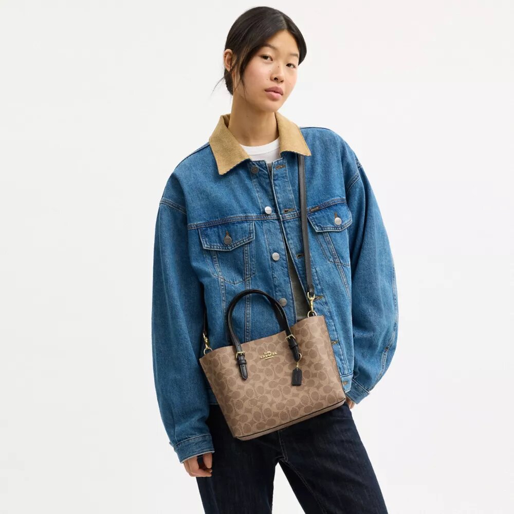 Τσάντα Mollie Tote 25 από το Signature Canvas
