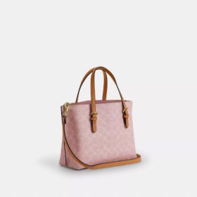 Τσάντα Mollie Tote 25 in από Signature Canvas με Γούρια