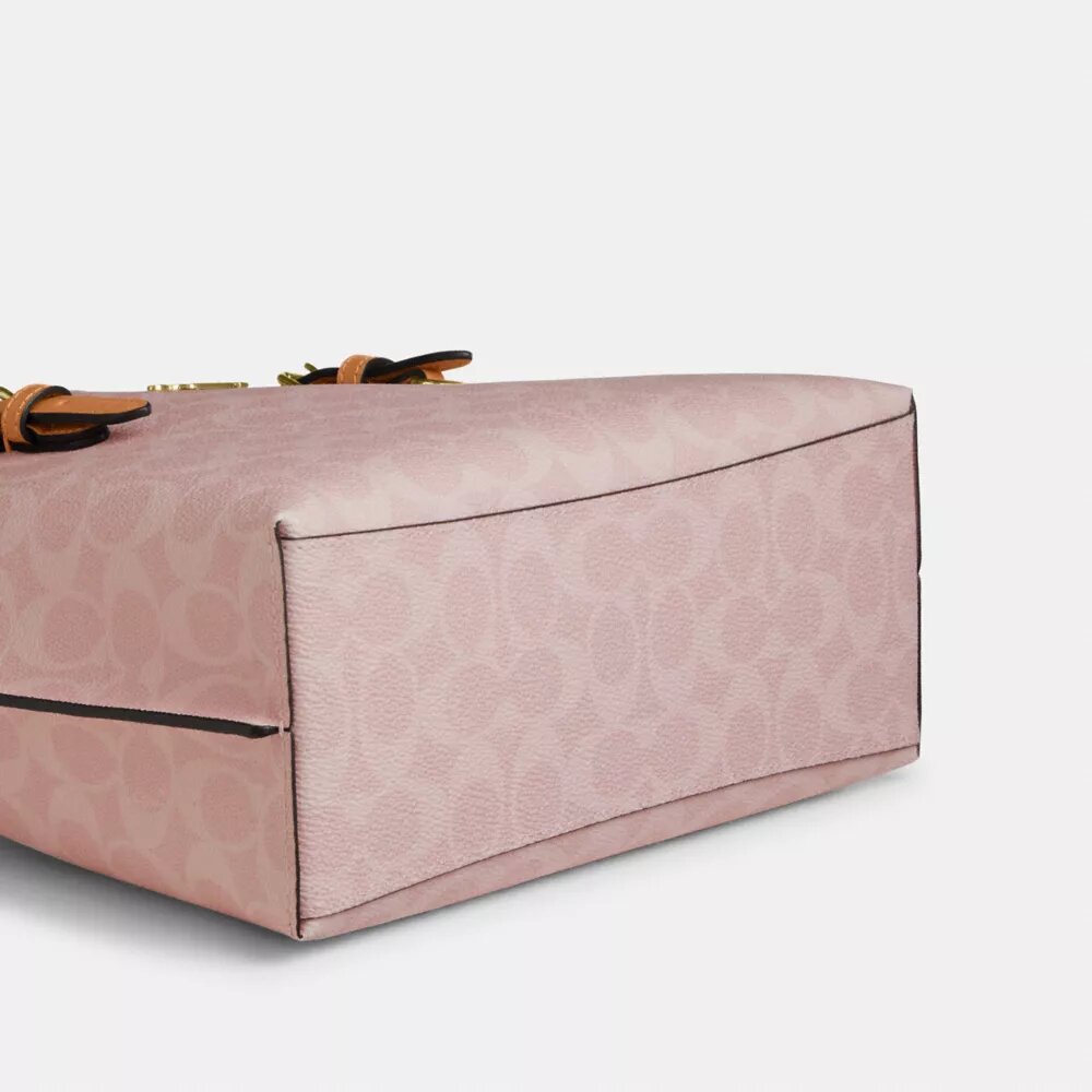 Τσάντα Mollie Tote 25 in από Signature Canvas με Γούρια