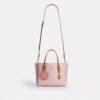 Τσάντα Mollie Tote 25 in από Signature Canvas με Γούρια