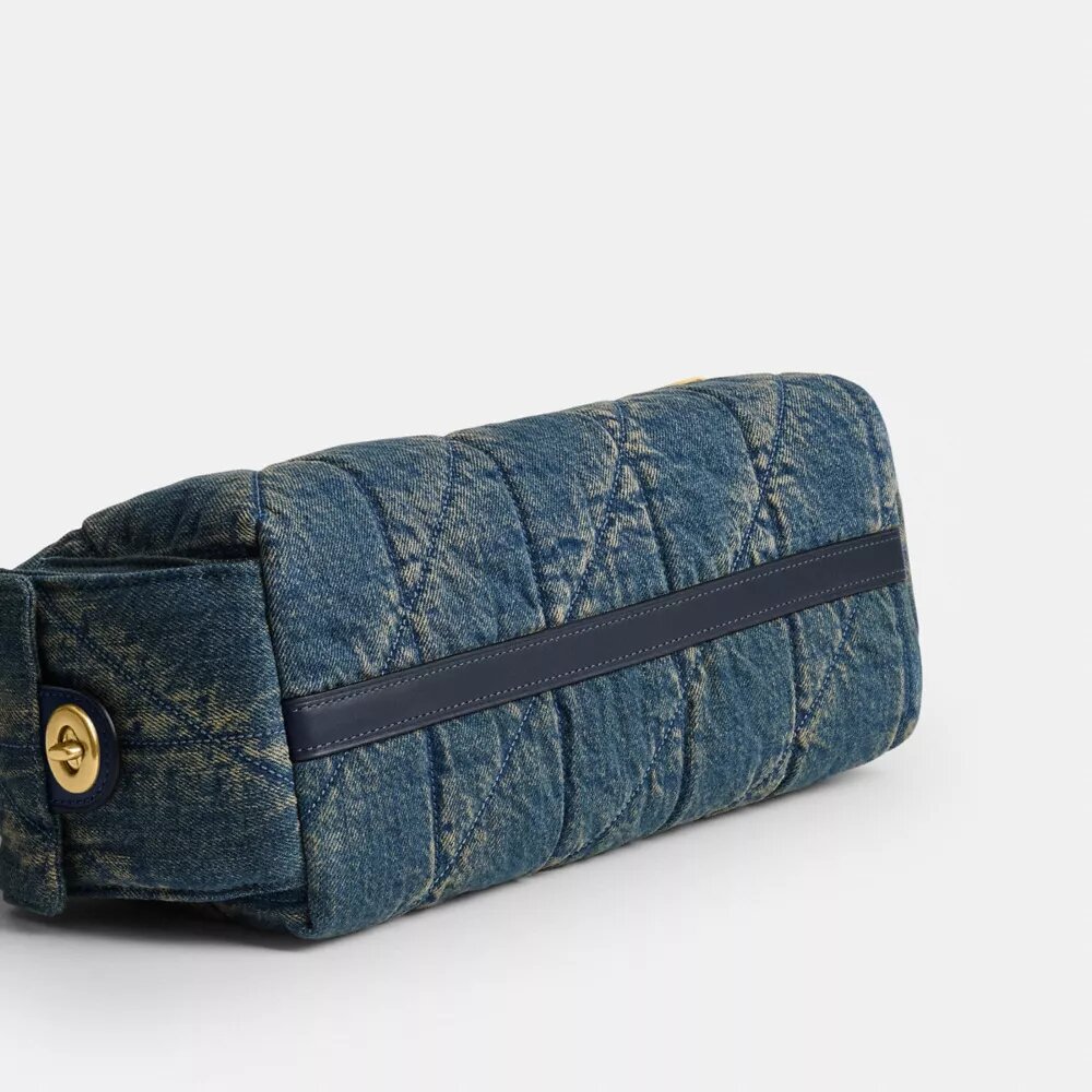 Τσάντα Pocket Juliet 30 από αναγεννημένο βαμβακερό τζιν με καπιτονέ
