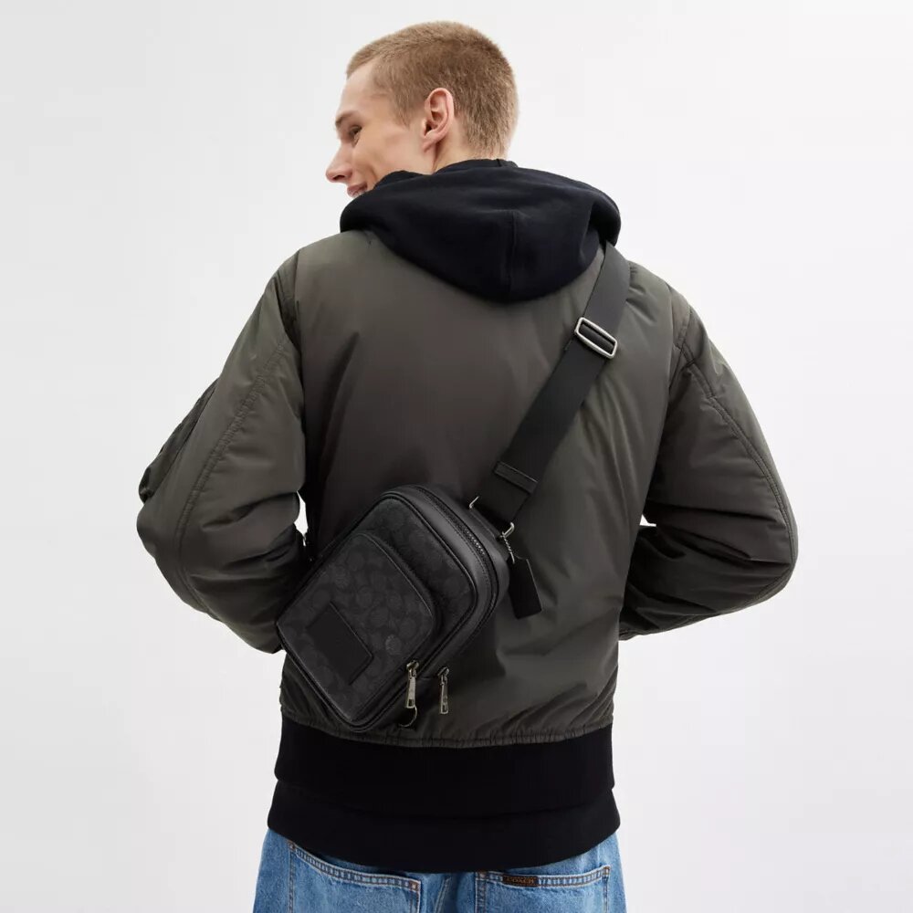 Τσάντα Racer Sling από Signature Canvas