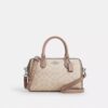 Τσάντα Rowan Satchel από χαρακτηριστικό Signature Canvas με μπλοκ σχέδια