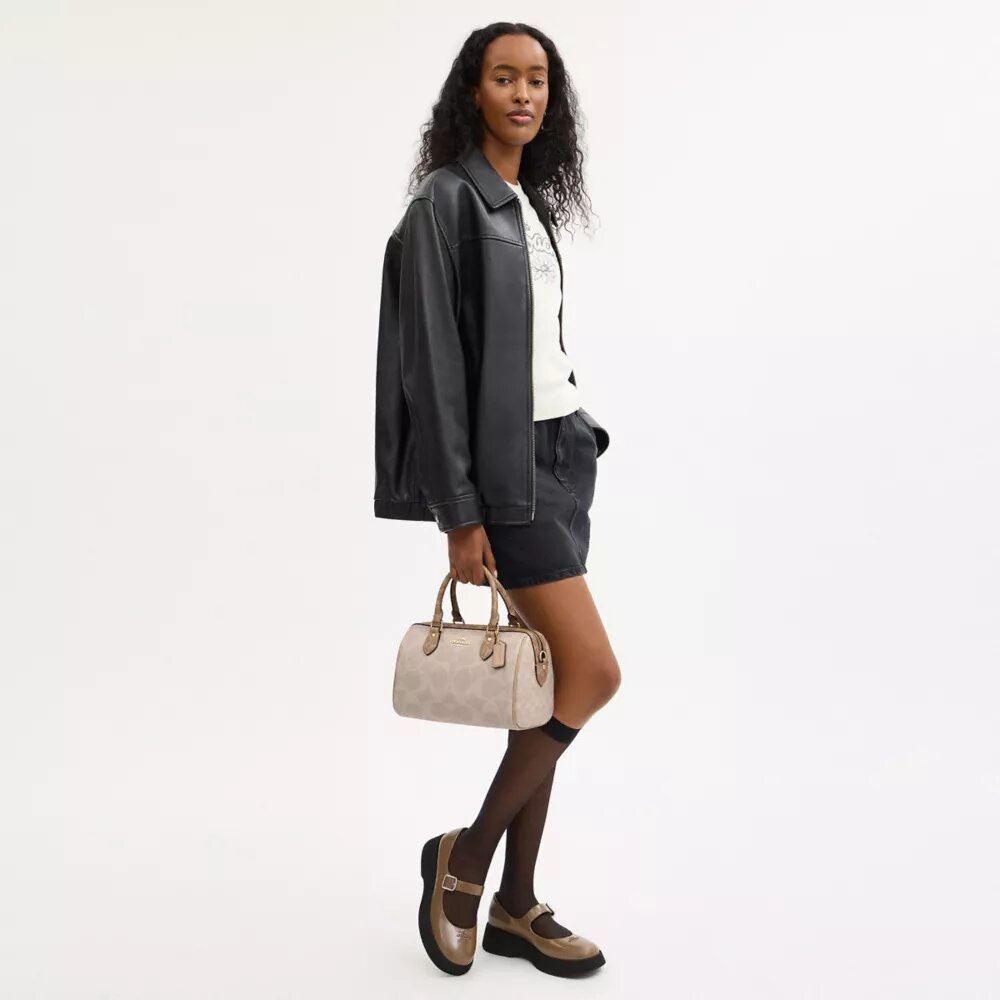 Τσάντα Rowan Satchel από χαρακτηριστικό Signature Canvas με μπλοκ σχέδια