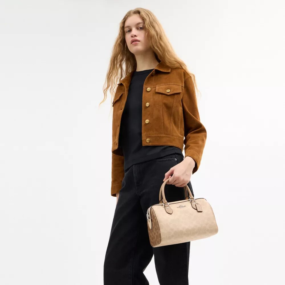 Τσάντα Rowan Satchel από χαρακτηριστικό Signature Canvas με μπλοκ σχέδια