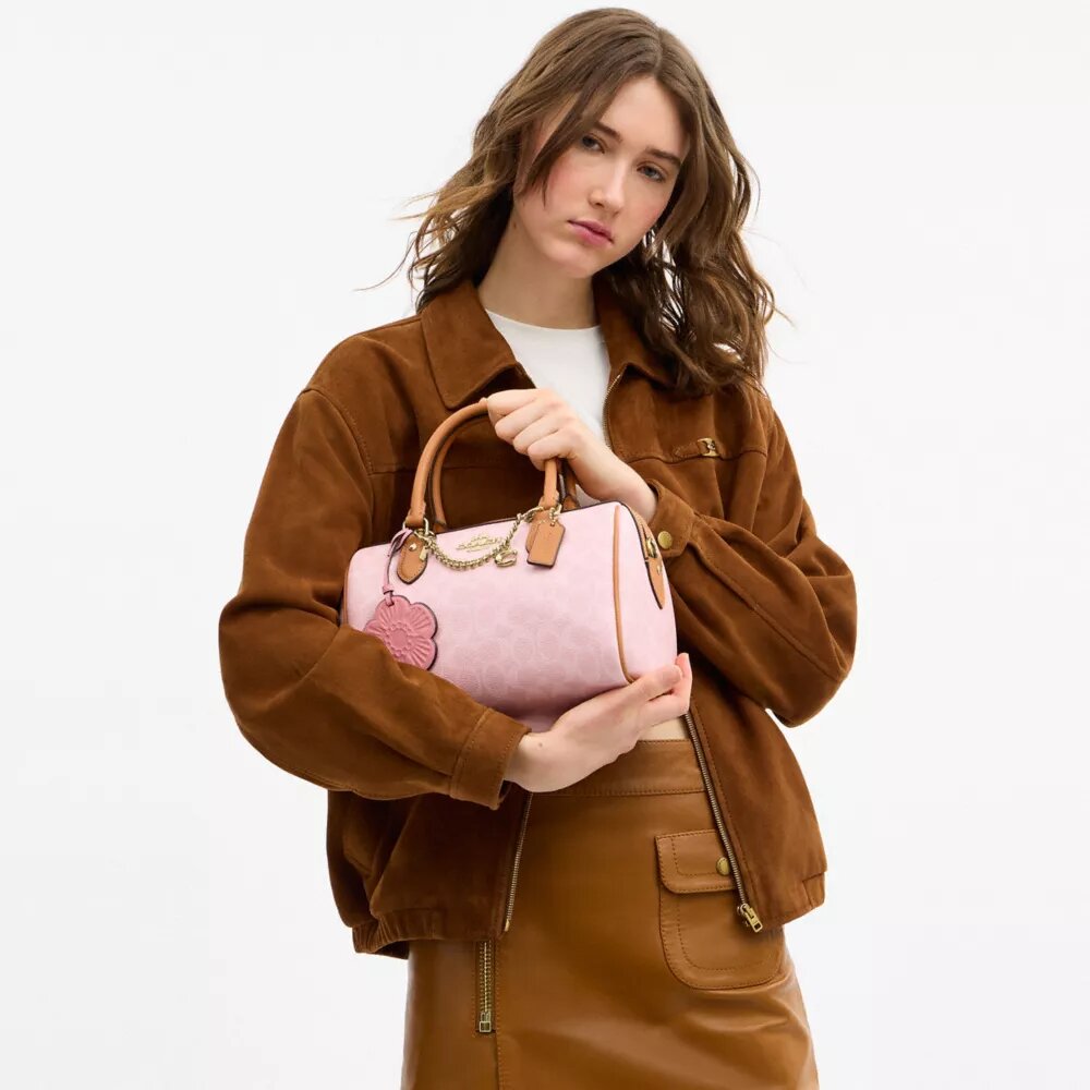 Τσάντα Rowan Satchel από Signature Canvas με Γούρια