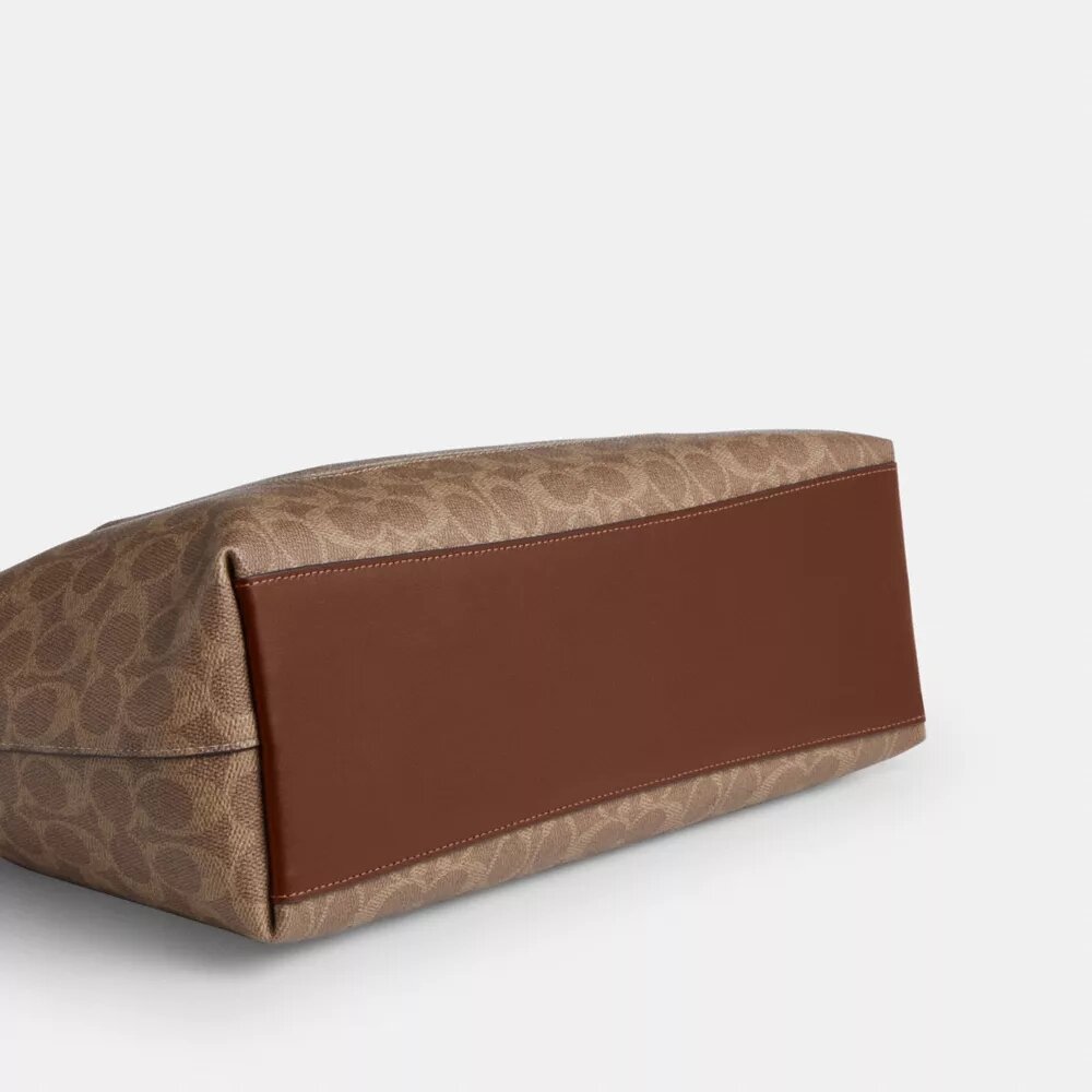 Τσάντα Station Tote από το Signature Canvas