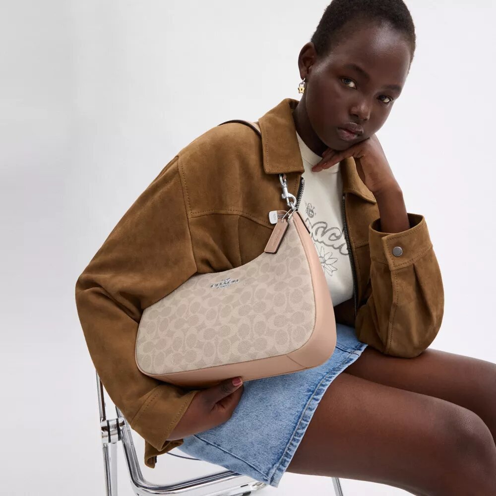 Τσάντα Teri Hobo από Signature Canvas
