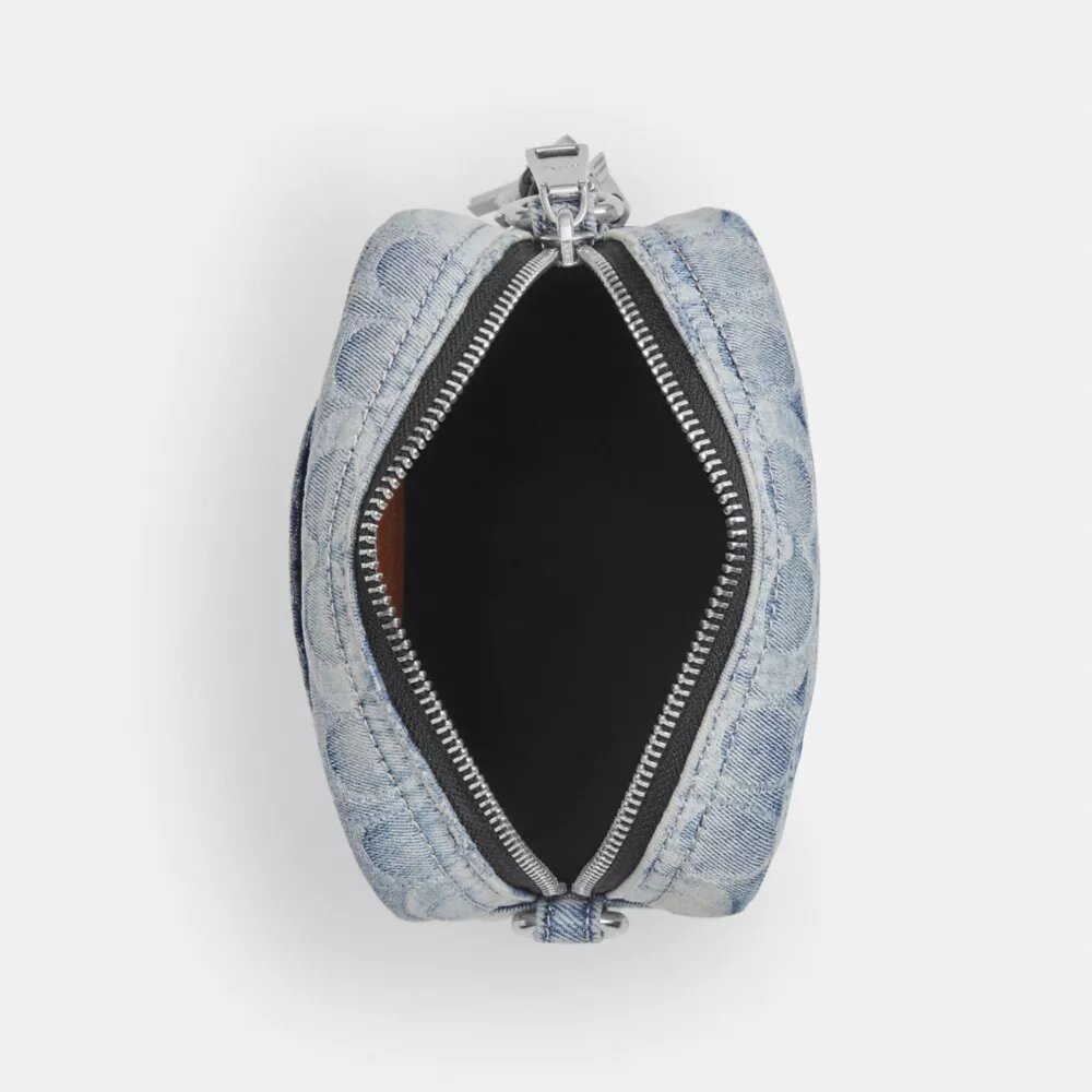 Τσάντα Tristan Χιαστί 14 in από το αγαπημένο Signature Denim με Γούρια