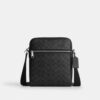 Τσάντα Tristan Crossbody 22 σε Signature Canvas