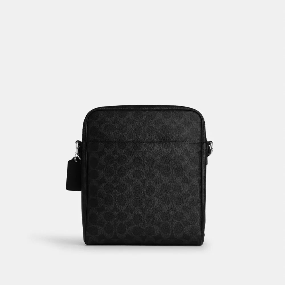 Τσάντα Tristan Crossbody 22 σε Signature Canvas